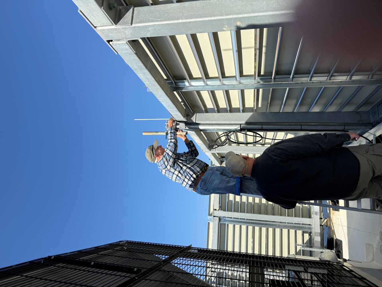 Midlothian EOC Gets Amateur Antennas